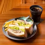 ツナサンド+ドリンクセット（和みのひみつきち）