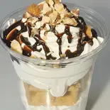 (C1)アーモンドチョコホイップカップワッフル（ワッフル Ya）