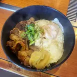 豚玉丼（ホルモン焼きぶーちゃん）