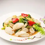 イカと野菜炒め Squid and Vegetable Stir-Fry（中華料理 華景園）