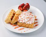 (P2)たっぷりホイップストロベリーワッフルプレート（ワッフル Ya）