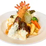 特大エビフライプレートご飯 並盛（いずみカリー桜塚本店）