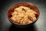 牡蠣ご飯（ただいま変身中）