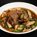 牛肉オイスターソース炒め（エカマイ屋台）