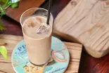 アイス有機豆乳カフェオレ Iced Organic Soy Milk Café au Lait（【アサイー＆スムージーボウル】シリアルモンスター神楽坂）