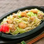 ホルモン塩焼きそば（味噌とんちゃん 栄ホルモン）