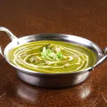 ほうれん草チキンカレー/Sag chicken curry（エベレストキッチン インディアンネパールレストラン 本店）