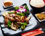 豚もつと青唐辛子炒め弁当(尖椒肥便当)（本格中華大龍城 西川口店）