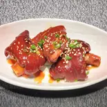 メウンチョッパル「辛豚足」(3個入り)（焼肉一山）