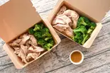 【タンパク質101.1g】ハーブチキンくん(鶏胸肉)600g 【Protein 101.1g】 Herb Chicken-Kun 600g（鶏胸肉とブロッコリー チキンブラザーズ 新宿店 Chicken Brothers Shinjuku）