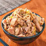 【満足】にんにく醤油豚丼 肉大盛+濃厚！ちょいカレー付き (お肉400g)（激盛り豚丼 メガトン 江古田店）