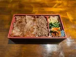 【仙台牛】上カルビ弁当（炭火焼肉皆家 桜木町本店）