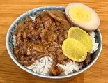 魯肉飯 ルーローファン Braised Pork on Rice（Taiwan Bee）