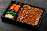 A5黒毛和牛 上焼肉弁当(カルビ・ロース)（焼肉チャンピオン中目黒アトラスタワー店）