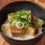 ゴロゴロチャーシュー丼(ミニ)（【極太濃厚油そば】アブラブ@池袋東口店）