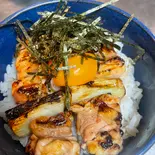 鶏丼(玉子付)（鶏小屋）