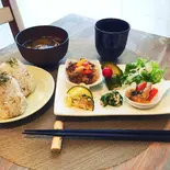 自然派調味料と旬のお野菜をたっぷり使った日替わり弁当(ハーフ)*お味噌汁つきません（Lian Laso）