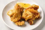 鶏の唐揚 (2コ)(チャーハンるつぼ)
