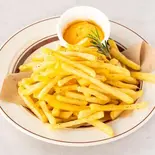 French Fries ＆cheddar cheese sauce (half size) フレンチフライ＆チェダーチーズソース (ハーフサイズ)（MR.OLDMAN DINER）