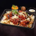 チキンビリヤニデザートグリーンサラダChicken biryani dessert green salad（本格カレースターケバブ ビリヤニ ハラル専門店）