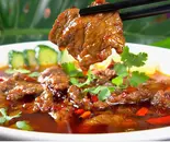 牛肉スライスと野菜の辛塩煮込み（中国東北家郷料理 永利 池袋本店）