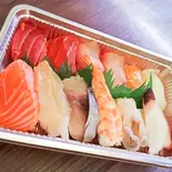 1合半(並)Sushi Box with One or Two Pieces of Each Topping（立ち食い寿司 すし幸）