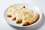 バジルチーズナン Basil Cheese Naan（タラキッチン 東中野店）