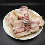 豚足（【松阪牛のカルビが人気！】焼肉しん）