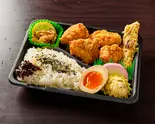 にんにくむねザンギ弁当(なるとキッチン 五反田店)