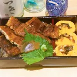 鰻丼(うまきつき) 五切れ（鰻割烹 はじめ）
