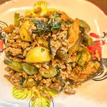 ナスと豚挽き肉のガパオ炒め(タイ料理と創作料理のお店トーンチャーン tairyouritosousakuryourinoomisetorngchang)