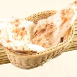 プレーンナンplain naan（Pariwar restaurant and cafe）