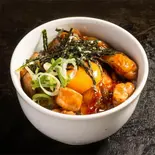 焼鳥丼（もんじゃ居酒屋 まつぼっくり 中百舌鳥店）