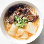 牛筋と大根卵麺 (滷水牛筋羅白幼麵)（蓮蓮Ren Ren 香港の料理）