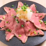 おろしポン酢の熟成ローストビーフ丼（熟成ローストビーフ専門 禅 すすきの店）