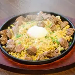 ペッパーガーリックライス（高タンパク＆低カロリーの肉料理専門店KikuNiku）