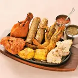 ミックスタンドリーグリル ダブル（インドカレー＆ナン DEVI堺東駅前店）