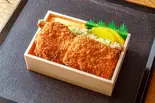 まぐろカツのり弁当（鮨鐡 六本木ヒルズ）