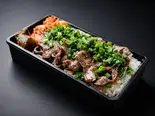 ネギ塩タン弁当（【職人が目利きした美味しいお肉】焼肉小次郎【shokuningamekikishitaoishiioniku】yakinikukojiro）