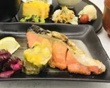 紅鮭塩焼き幕の内弁当（お魚料理 宝船 鶴橋店）