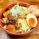 【ついに解禁】2種盛り角煮のからあげ+豚の角煮丼（角煮のからあげ 豚の角煮丼 -豚玄角-）