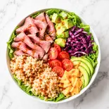 【旨み爆発】ジューシービーフのご褒美サラダボウル（サラダボウル専門店Salad Life(サラダライフ)）