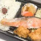 塩銀鮭弁当(甘口)（チキンショップ トリタケ）