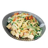 リャンピー(中国風きし麺)（日進斗金フライドチキン）
