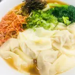 ワンタン刀削麺（龍 刀削麺）