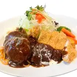 ハンバーグとポークカツプレート【150g】（いずみカリー桜塚本店）