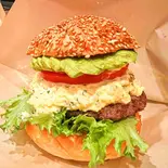 Tasmania アボカドバーガー（跳ね馬）