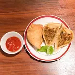Non-Veg Samosa 2 pc ノンベジサモサ(2ピース)（ハーブスパイスアダルサ）