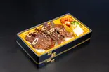 黒毛和牛骨付きカルビ弁当（MeatGarage）