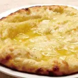 ハニーチーズナン（Sagun Indian Restaurant ＆ Bar）